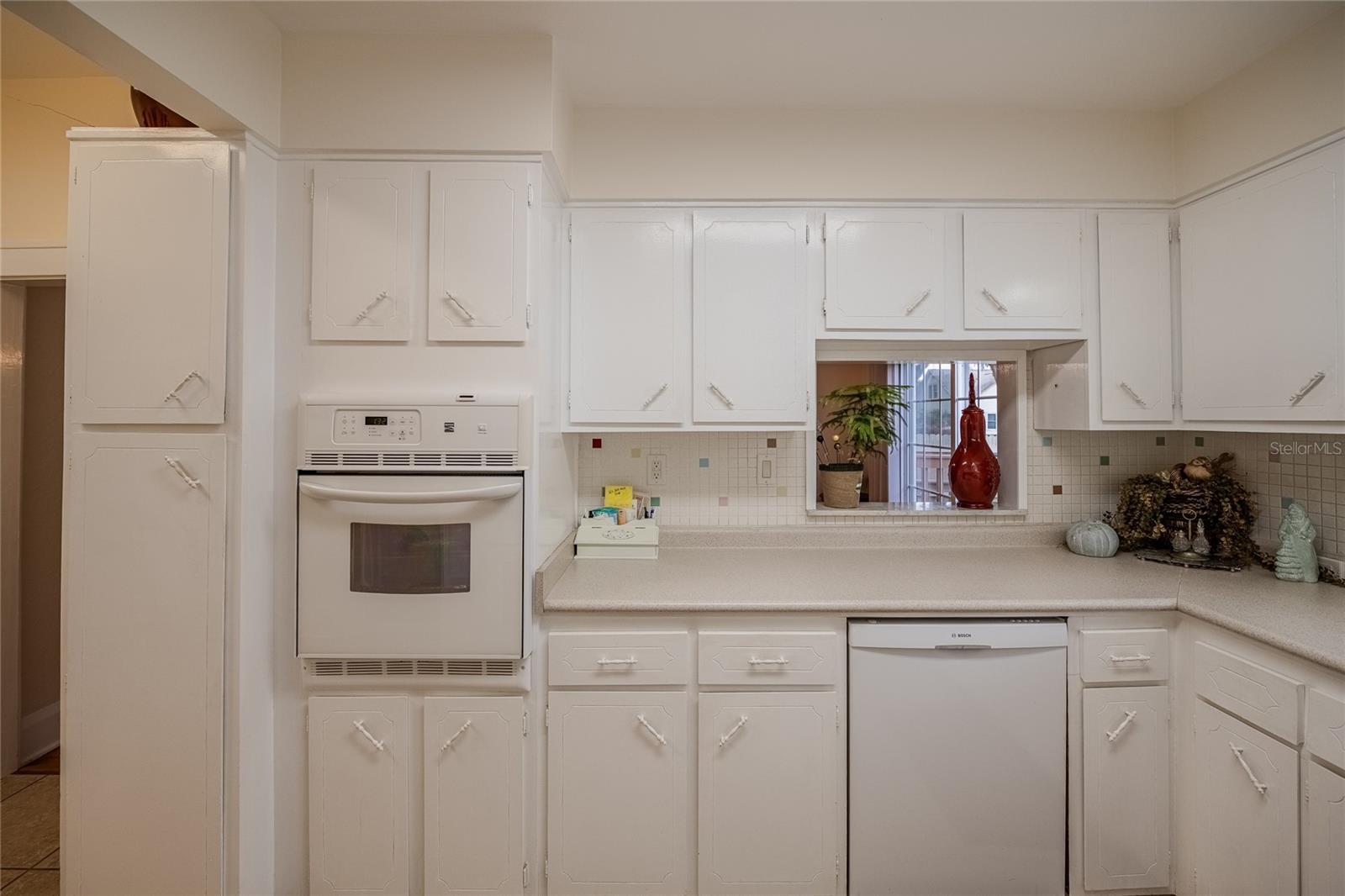 Image 19 of 48 For 315 Oak Drive