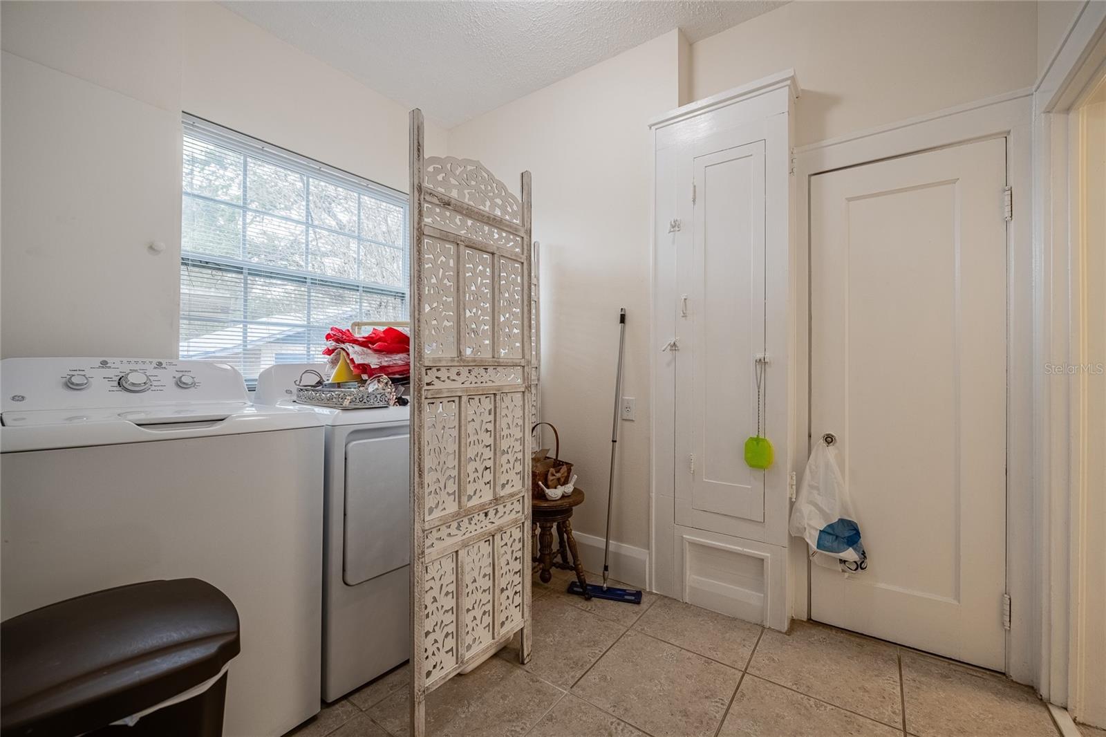 Image 34 of 48 For 315 Oak Drive