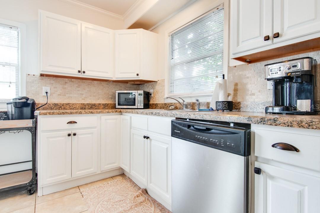 Image 24 of 49 For 706 Patterson Street