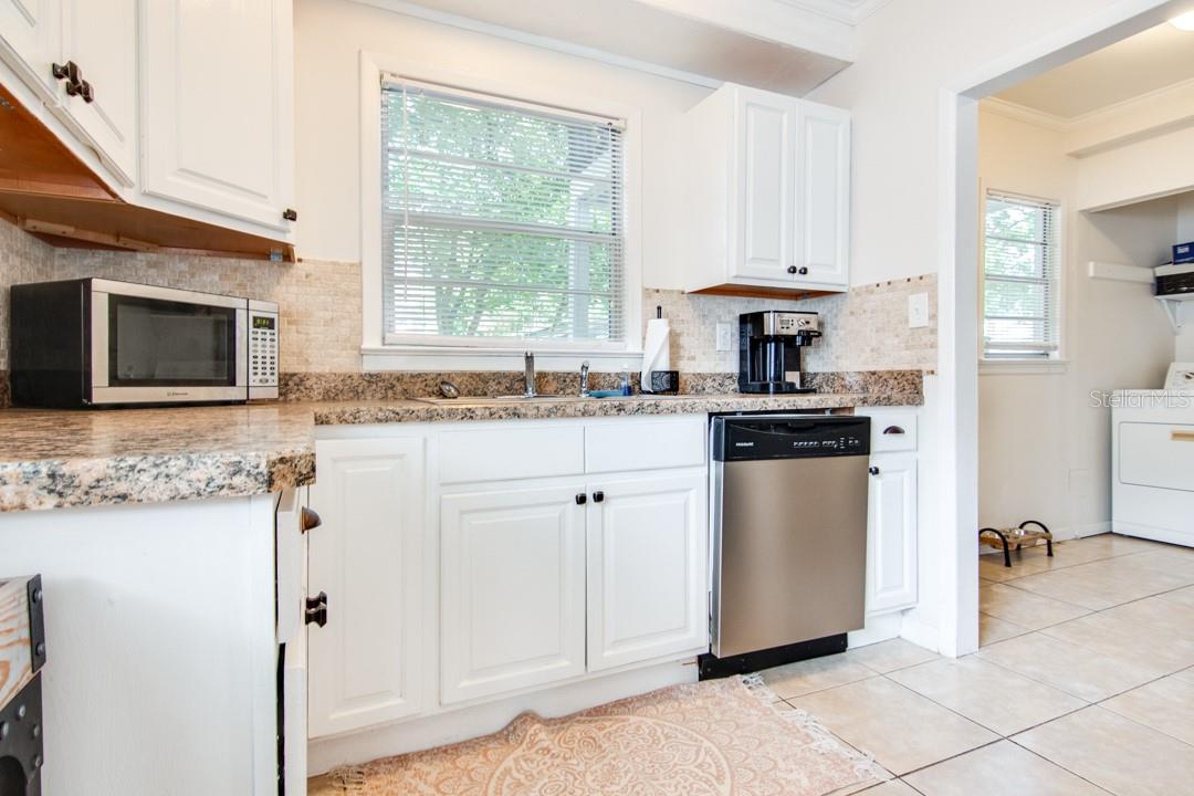 Image 25 of 49 For 706 Patterson Street