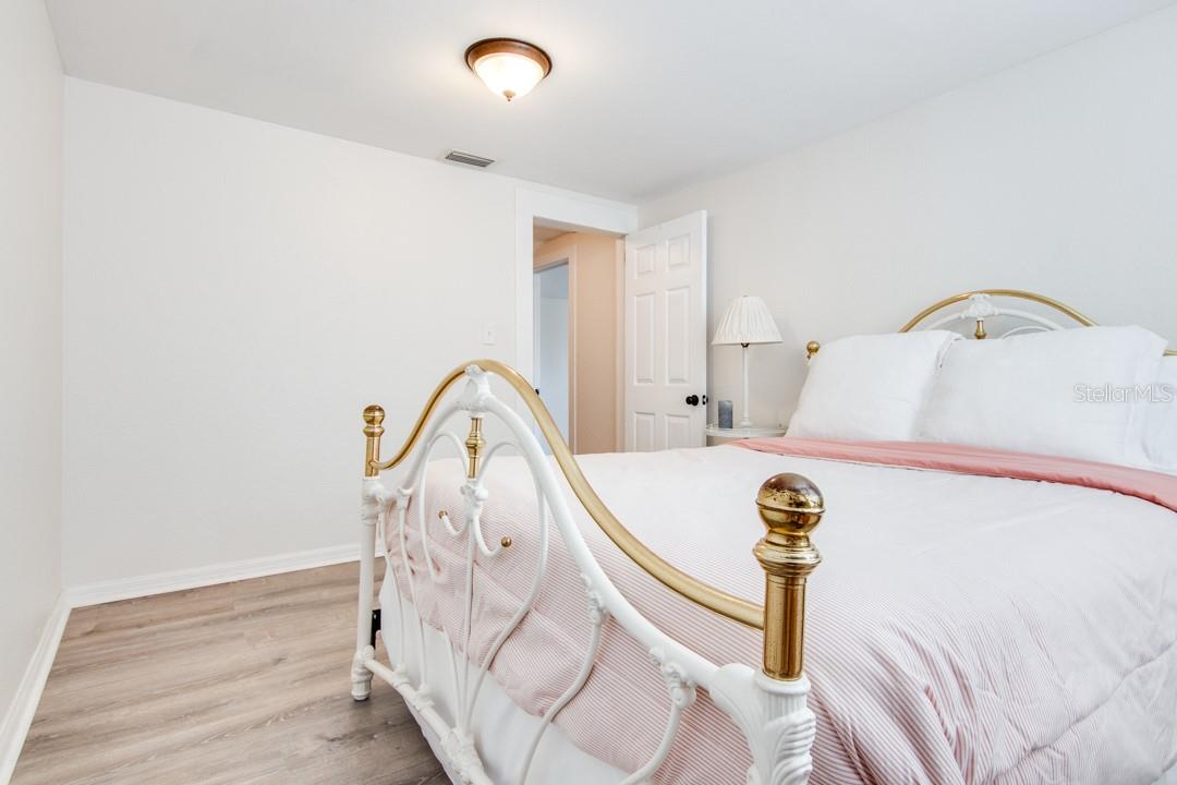 Image 33 of 49 For 706 Patterson Street