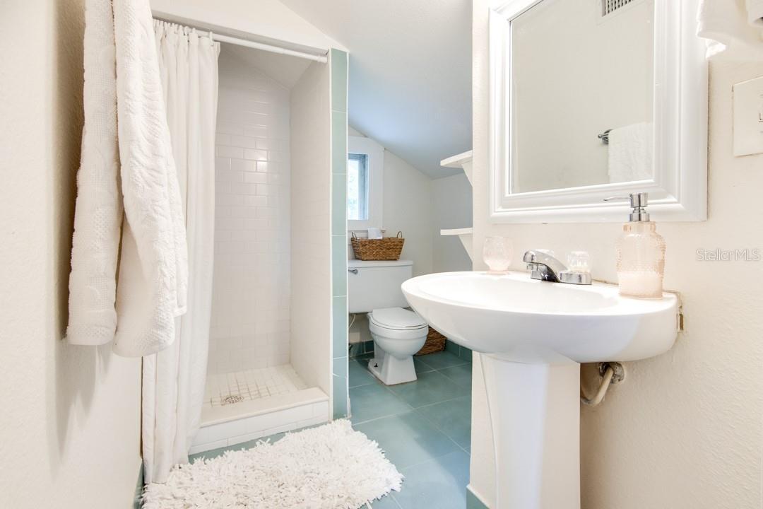 Image 39 of 49 For 706 Patterson Street