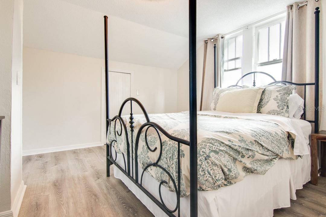 Image 43 of 49 For 706 Patterson Street