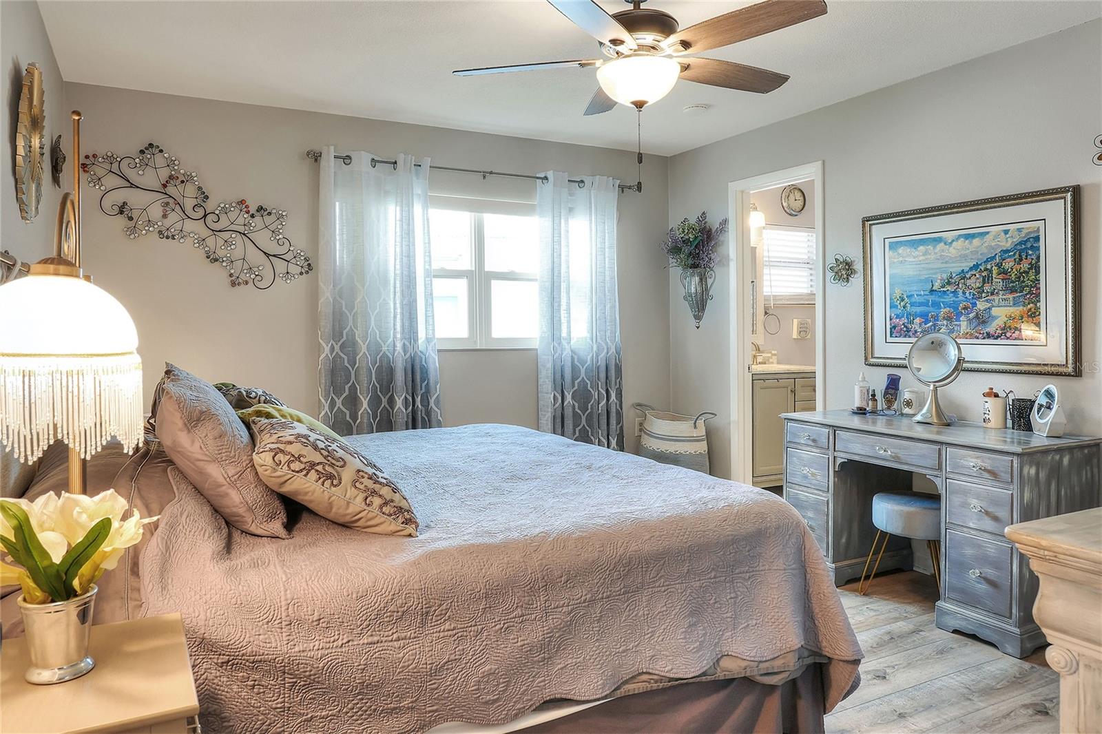 Image 12 of 31 For 3515 Amity Avenue 3515