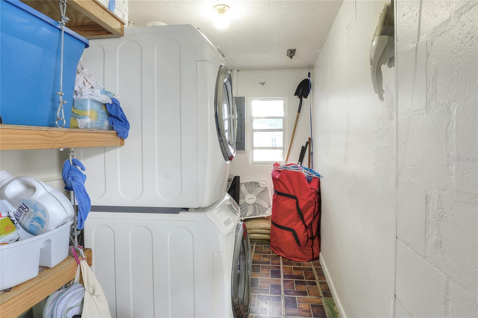 Image 20 of 31 For 3515 Amity Avenue 3515