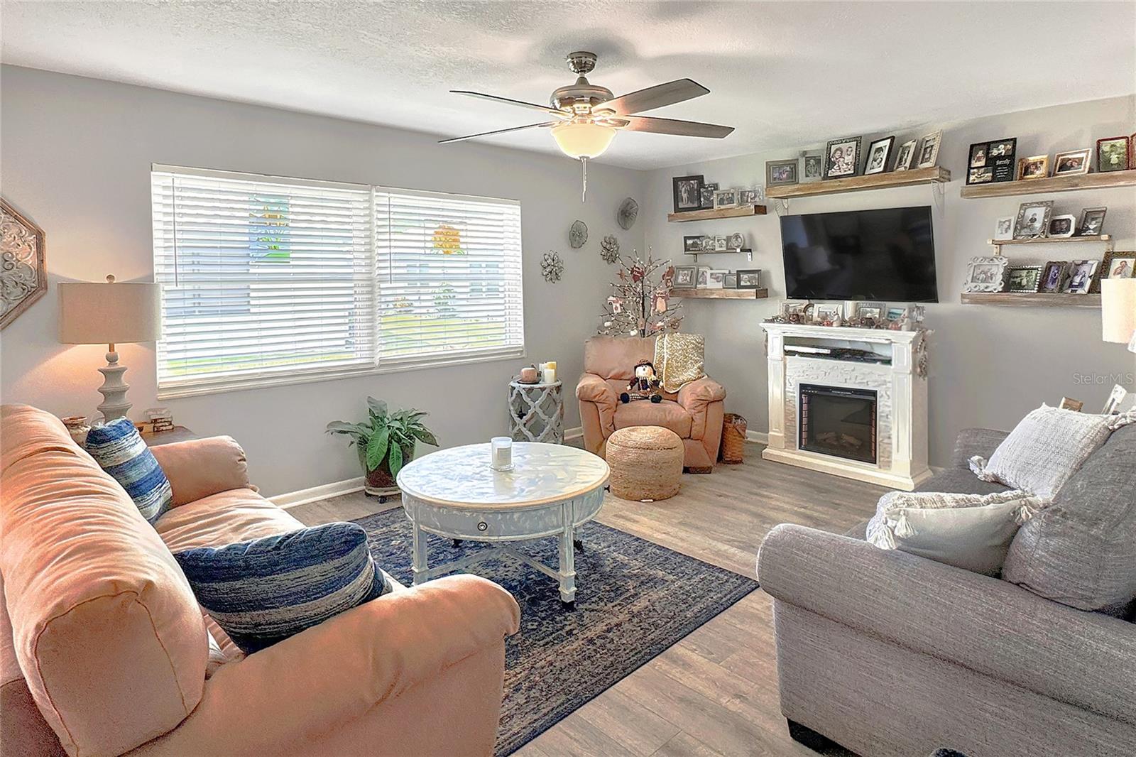 Image 3 of 31 For 3515 Amity Avenue 3515