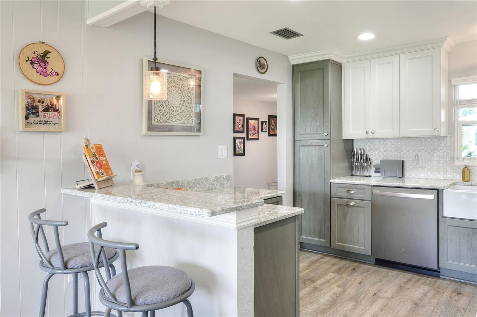 Image 8 of 31 For 3515 Amity Avenue 3515