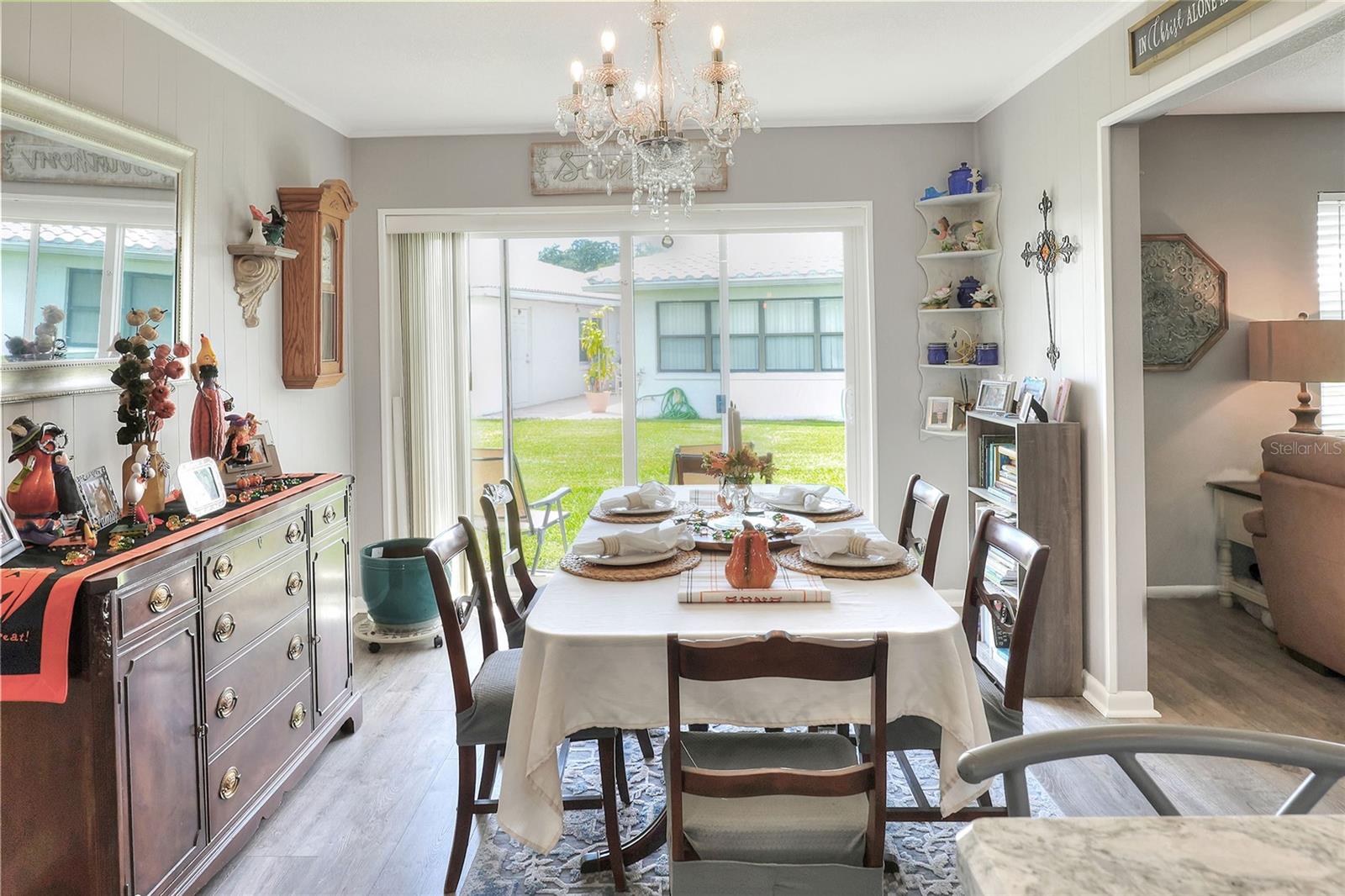 Image 9 of 31 For 3515 Amity Avenue 3515