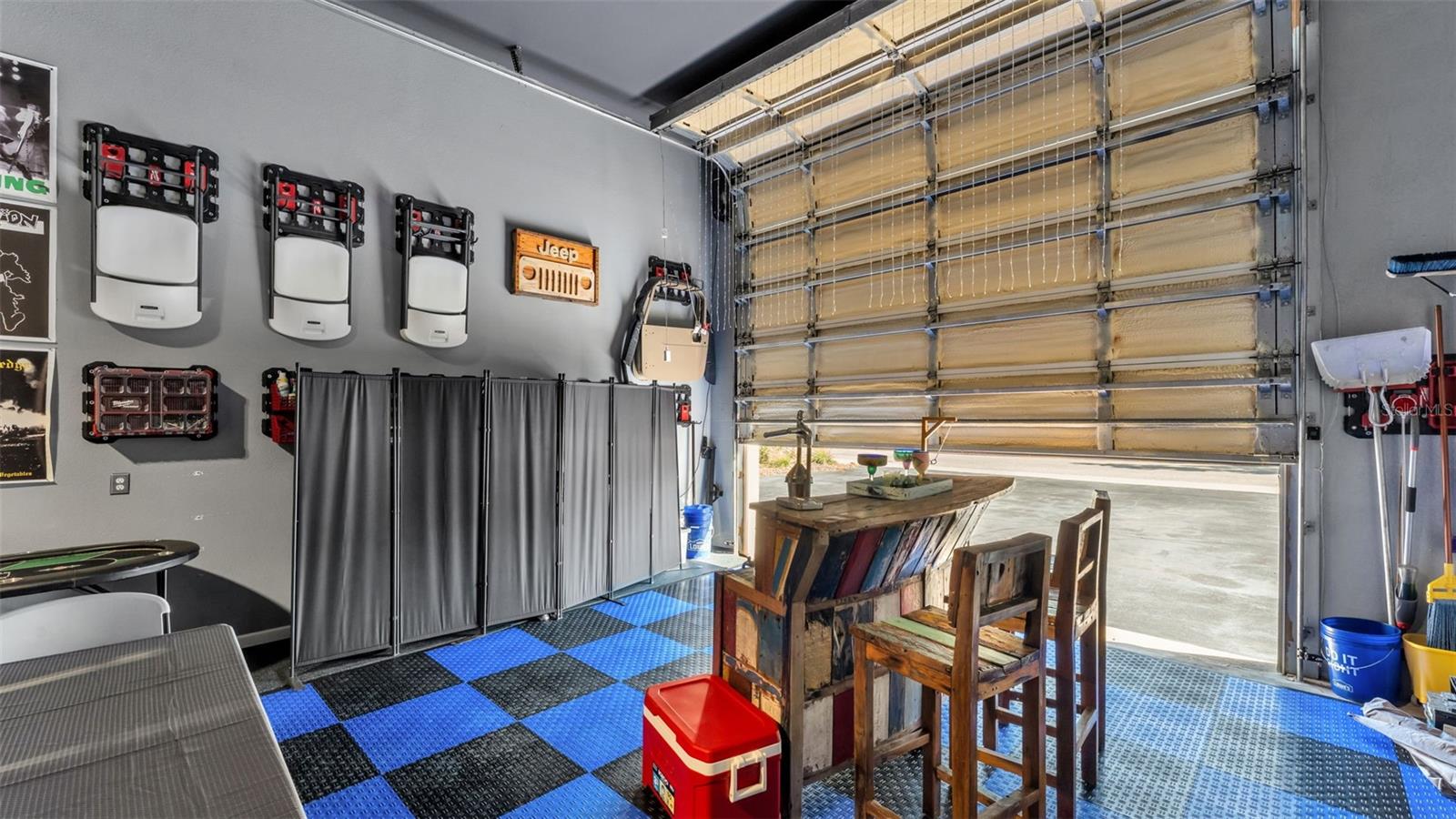 Image 21 of 32 For 208 Howard Street