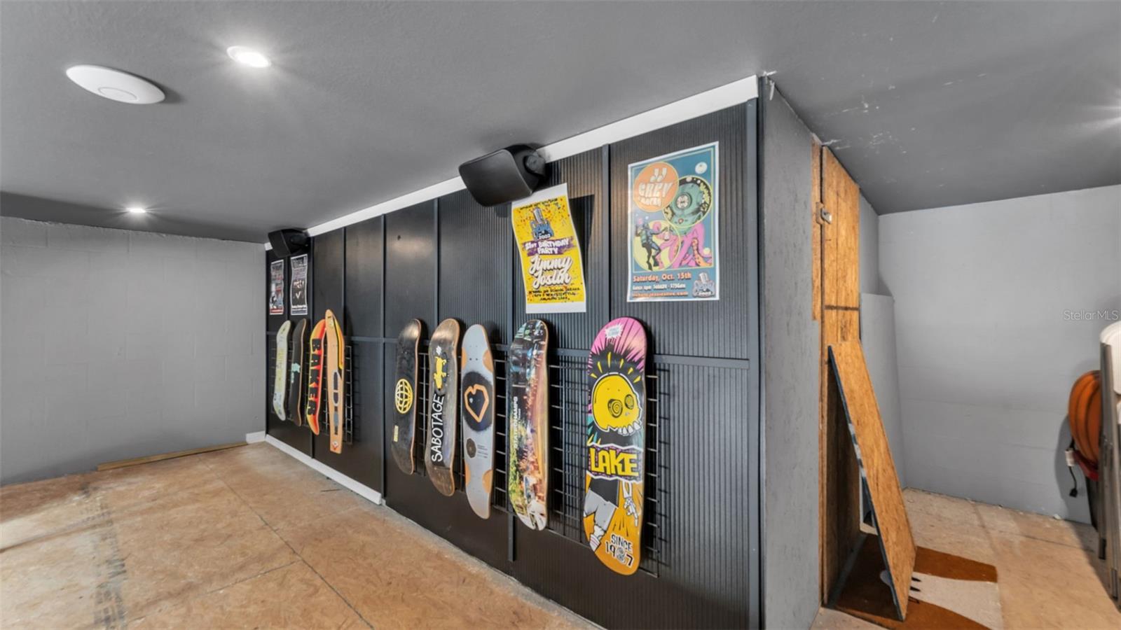 Image 24 of 32 For 208 Howard Street