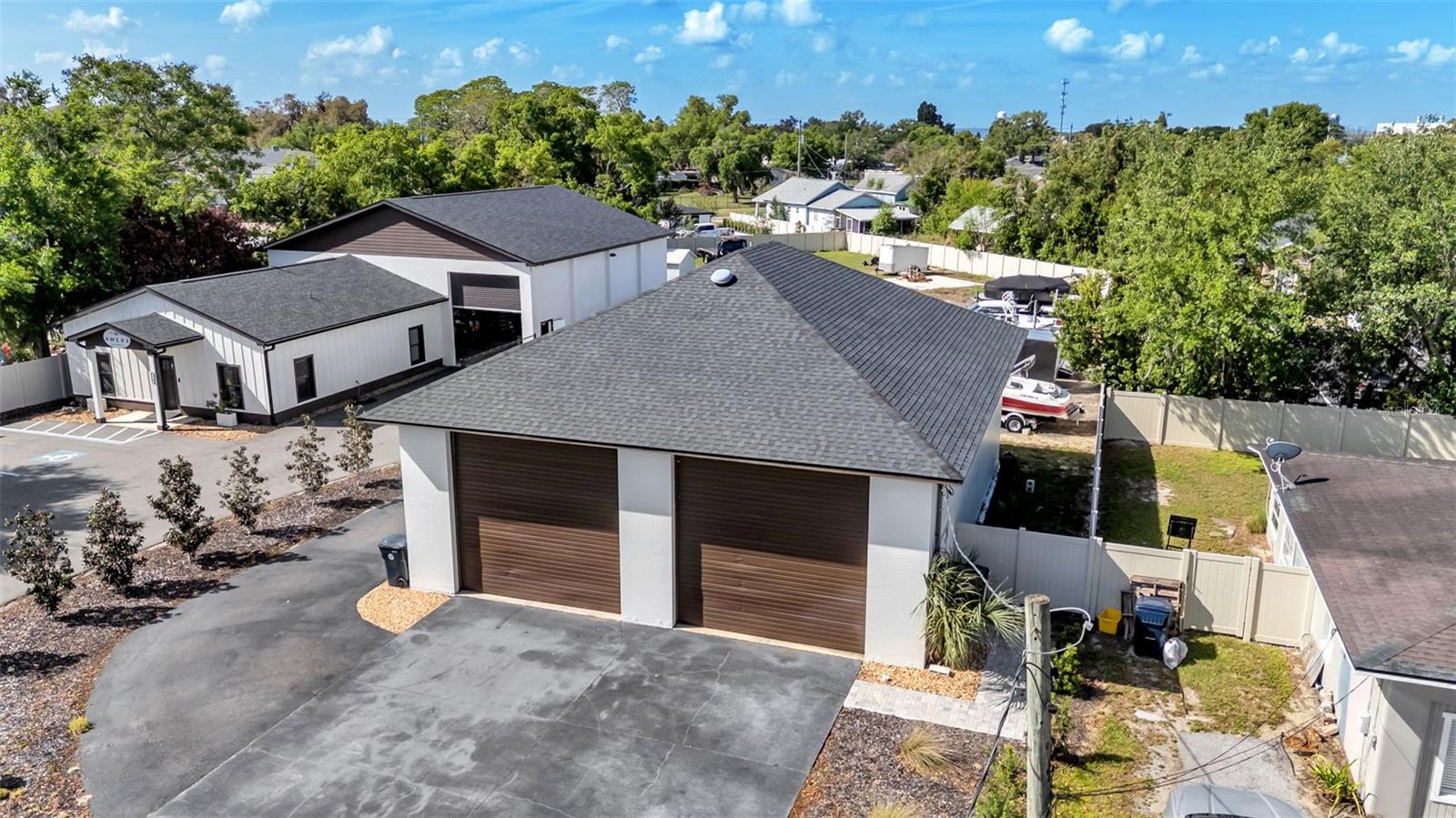 Image 7 of 32 For 208 Howard Street