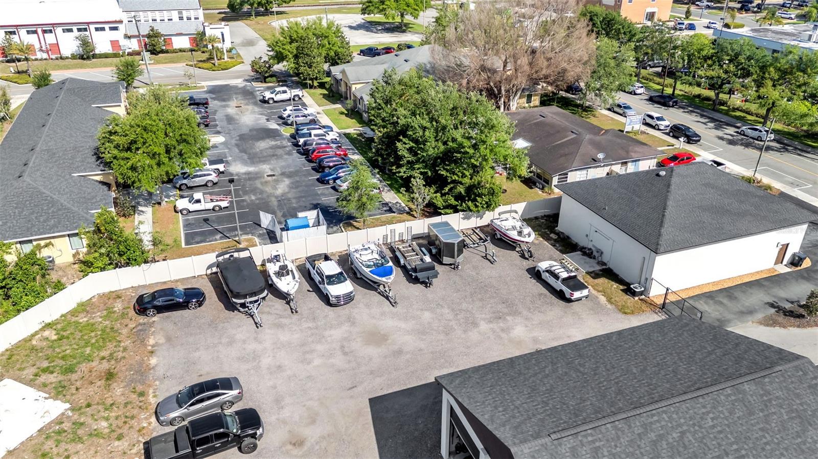 Image 9 of 32 For 208 Howard Street