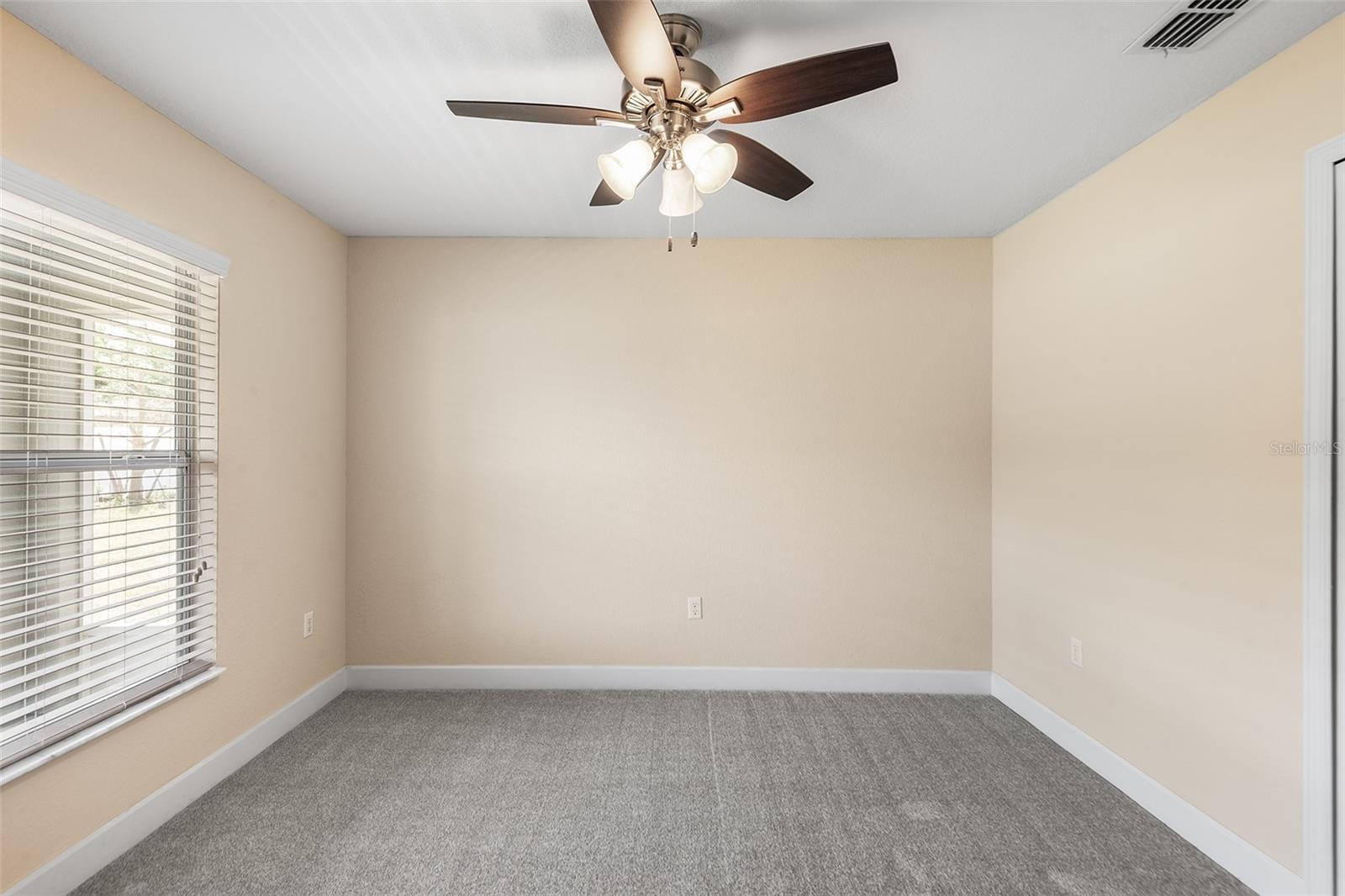 Image 21 of 31 For 2037 Lakeridge Drive