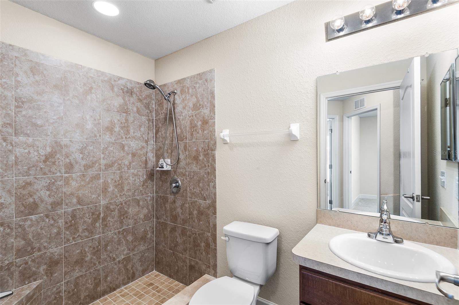 Image 22 of 31 For 2037 Lakeridge Drive