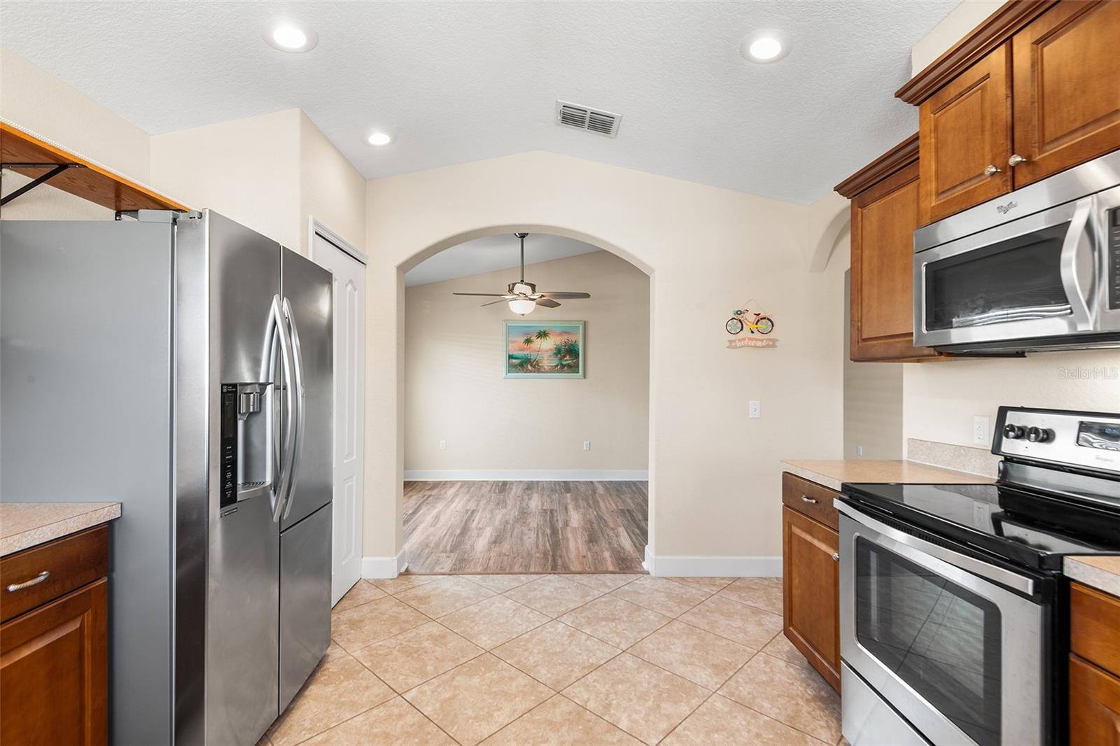 Image 7 of 31 For 2037 Lakeridge Drive