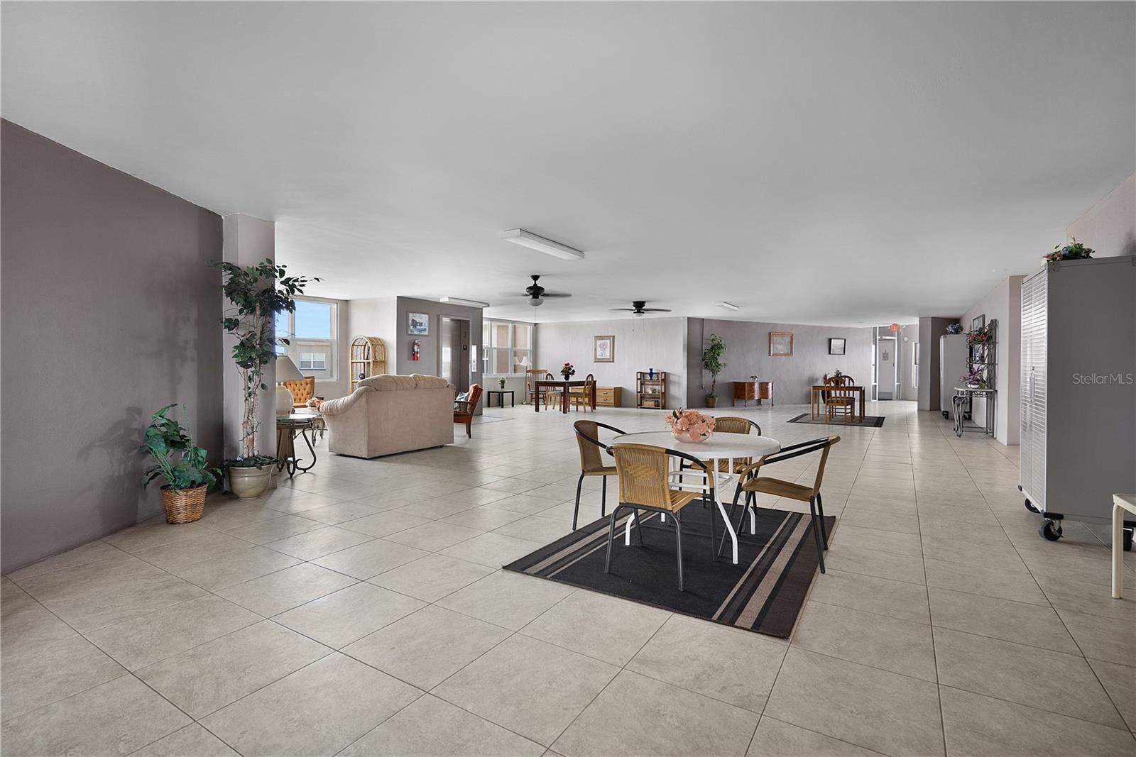 Image 22 of 29 For 3100 Harbor Boulevard 312