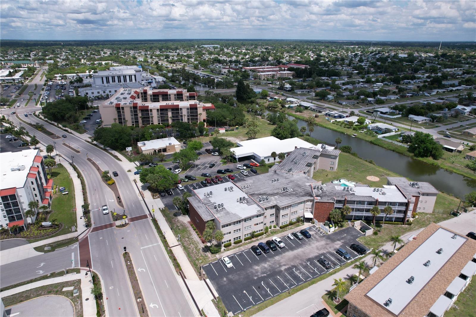 Image 25 of 29 For 3100 Harbor Boulevard 312