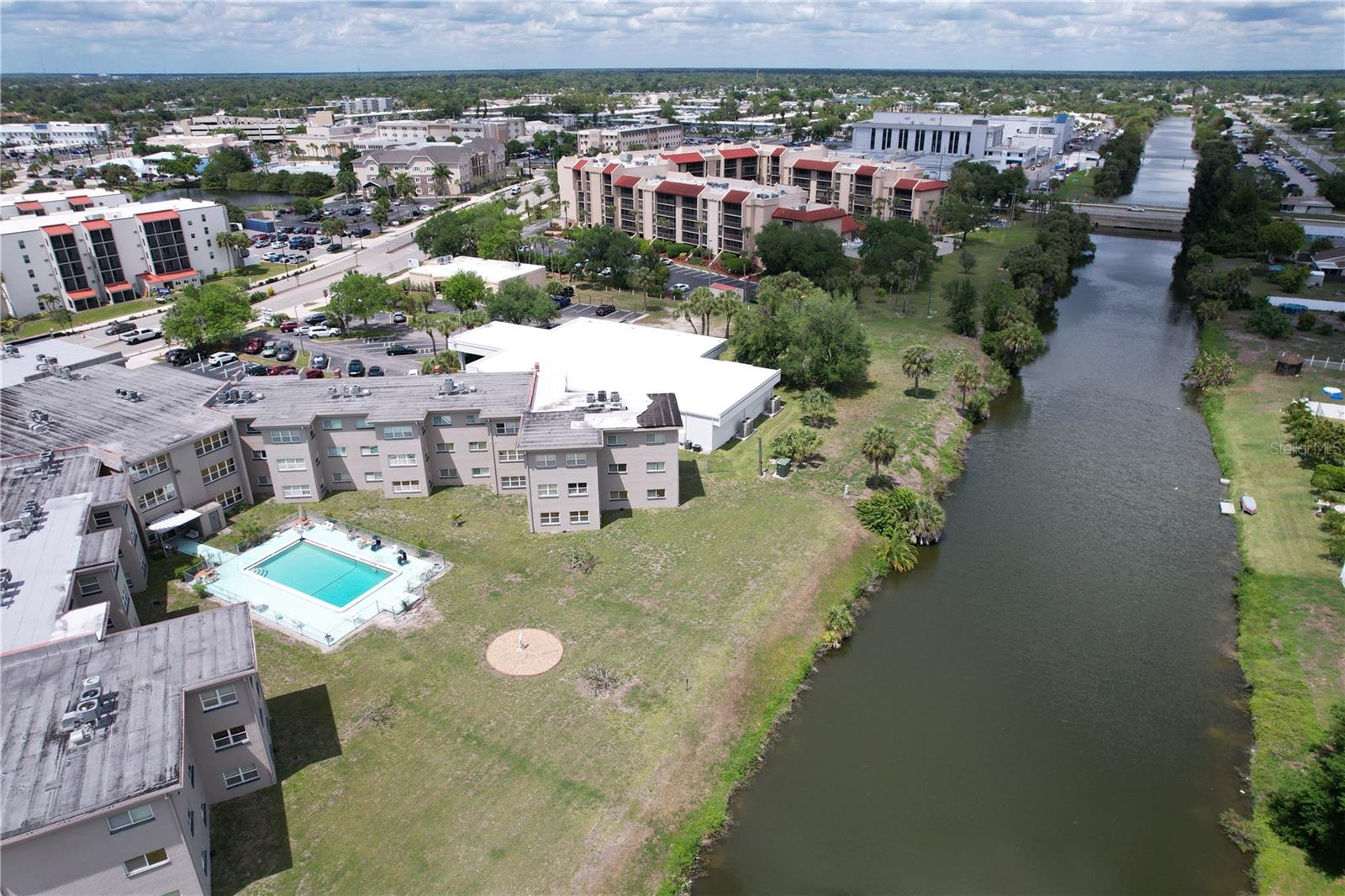 Image 27 of 29 For 3100 Harbor Boulevard 312