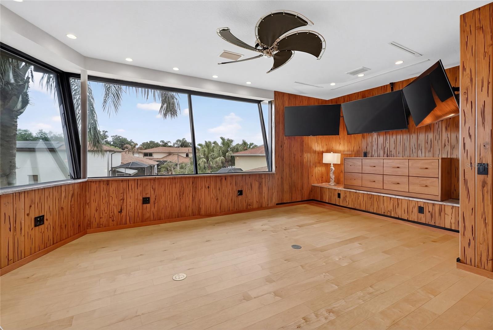 Image 54 of 86 For 4120 Limerick Drive