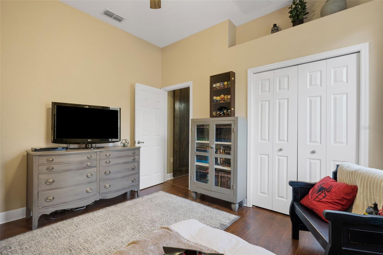 Image 7 of 44 For 5705 Vintage View Avenue