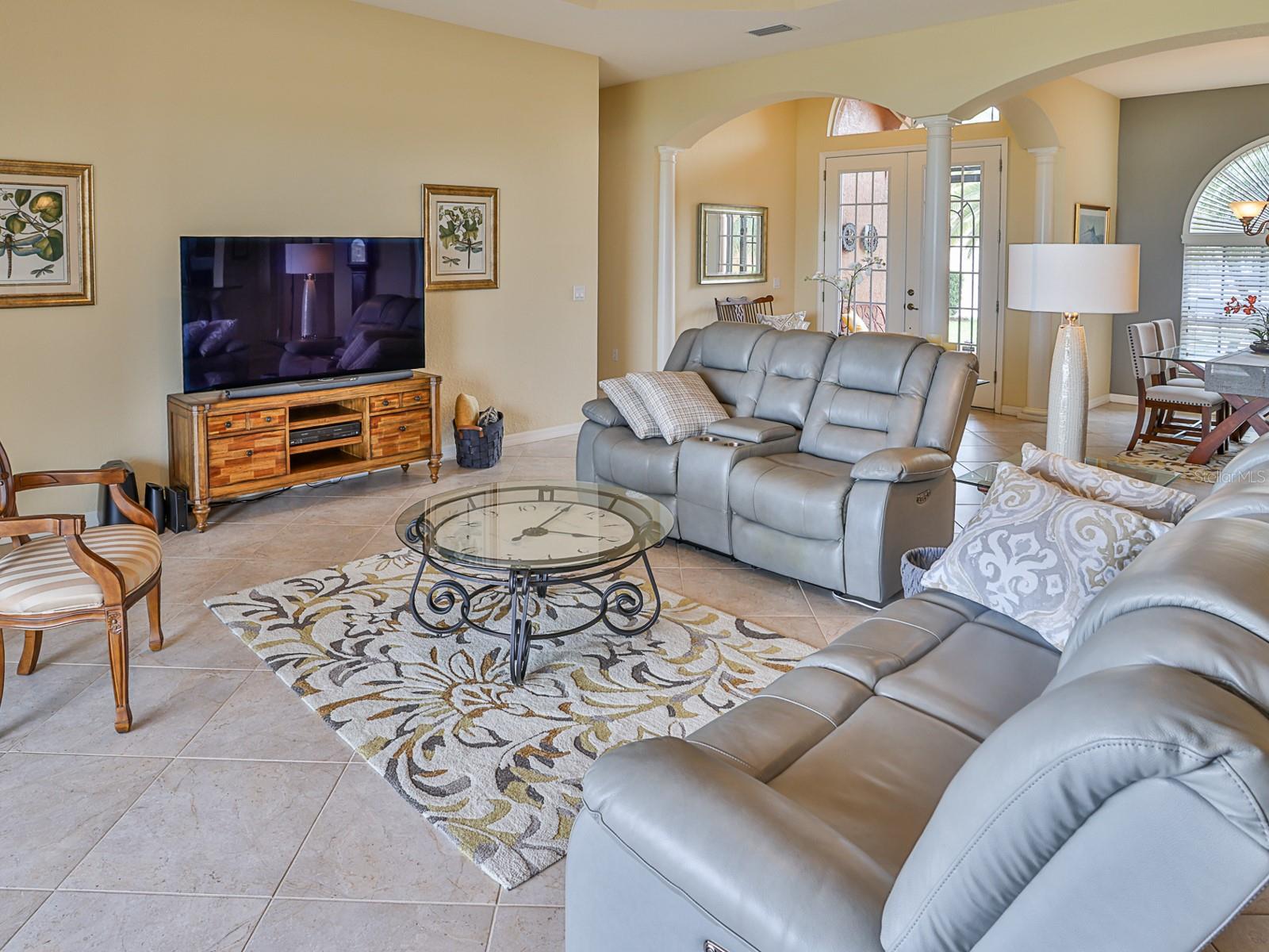 Image 15 of 75 For 5268 Pebble Beach Boulevard