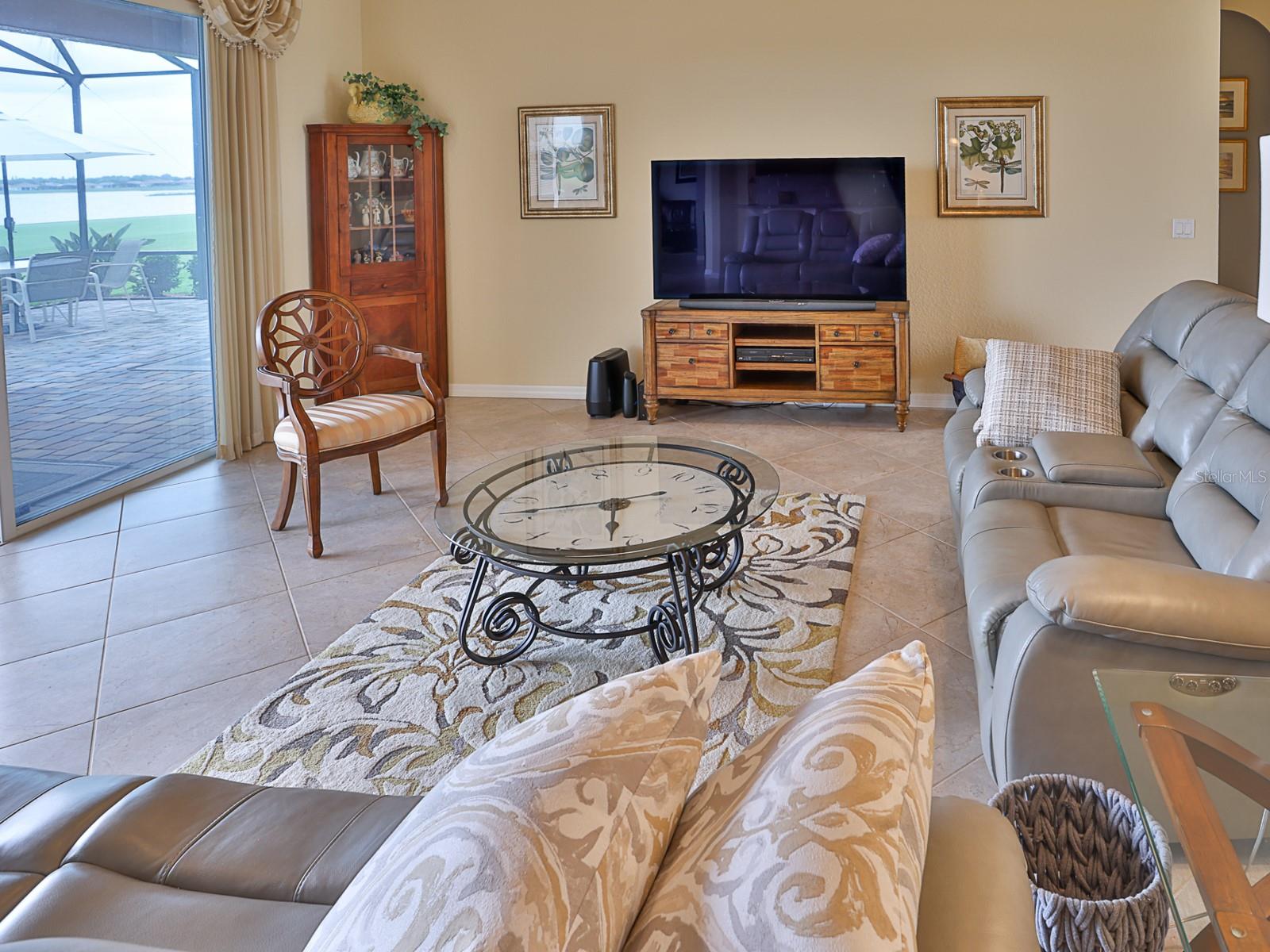 Image 16 of 75 For 5268 Pebble Beach Boulevard