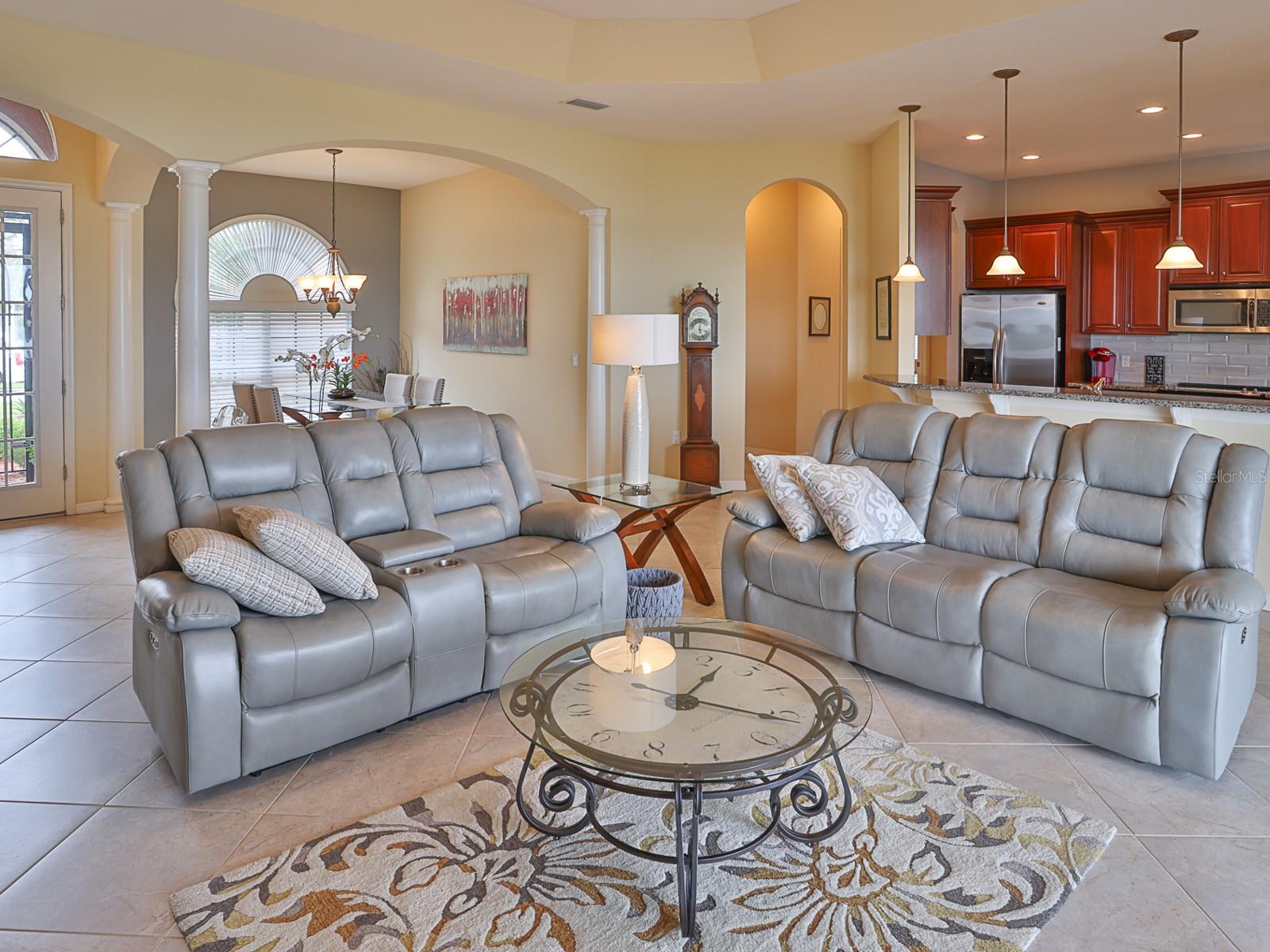 Image 17 of 75 For 5268 Pebble Beach Boulevard