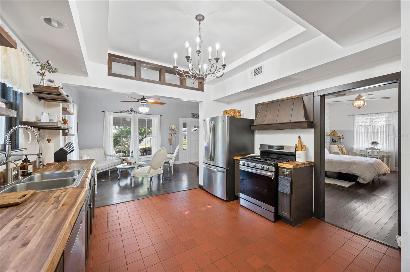 Image 12 of 46 For 810 Church Street