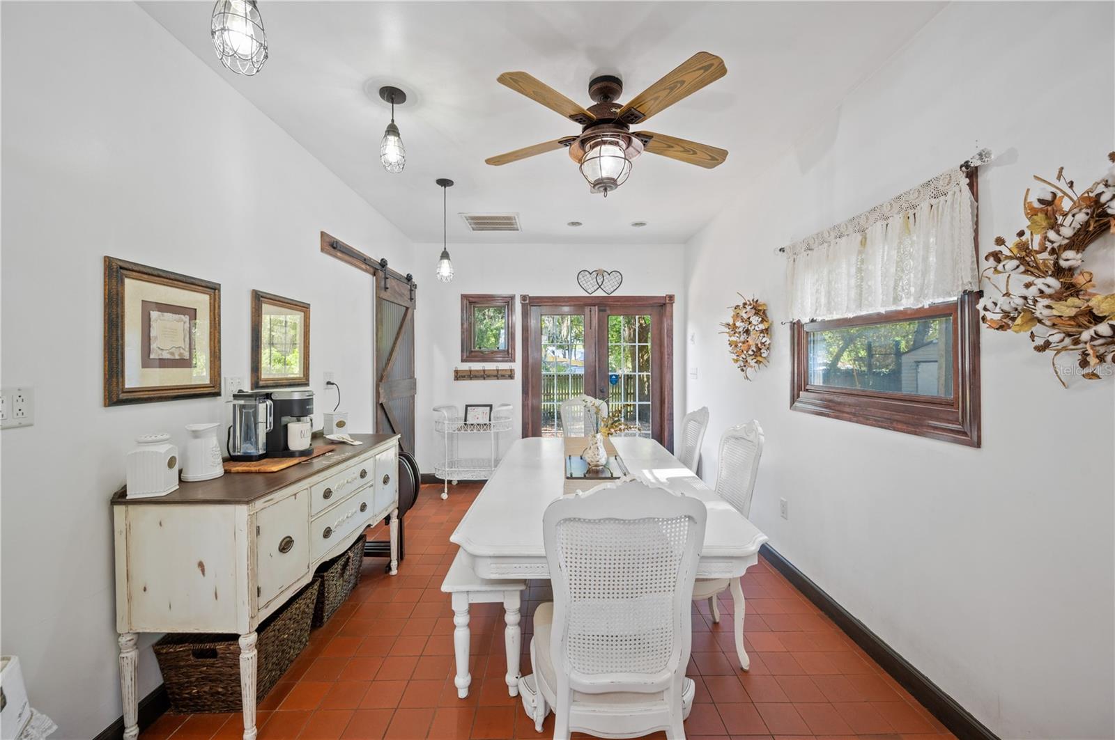 Image 13 of 46 For 810 Church Street