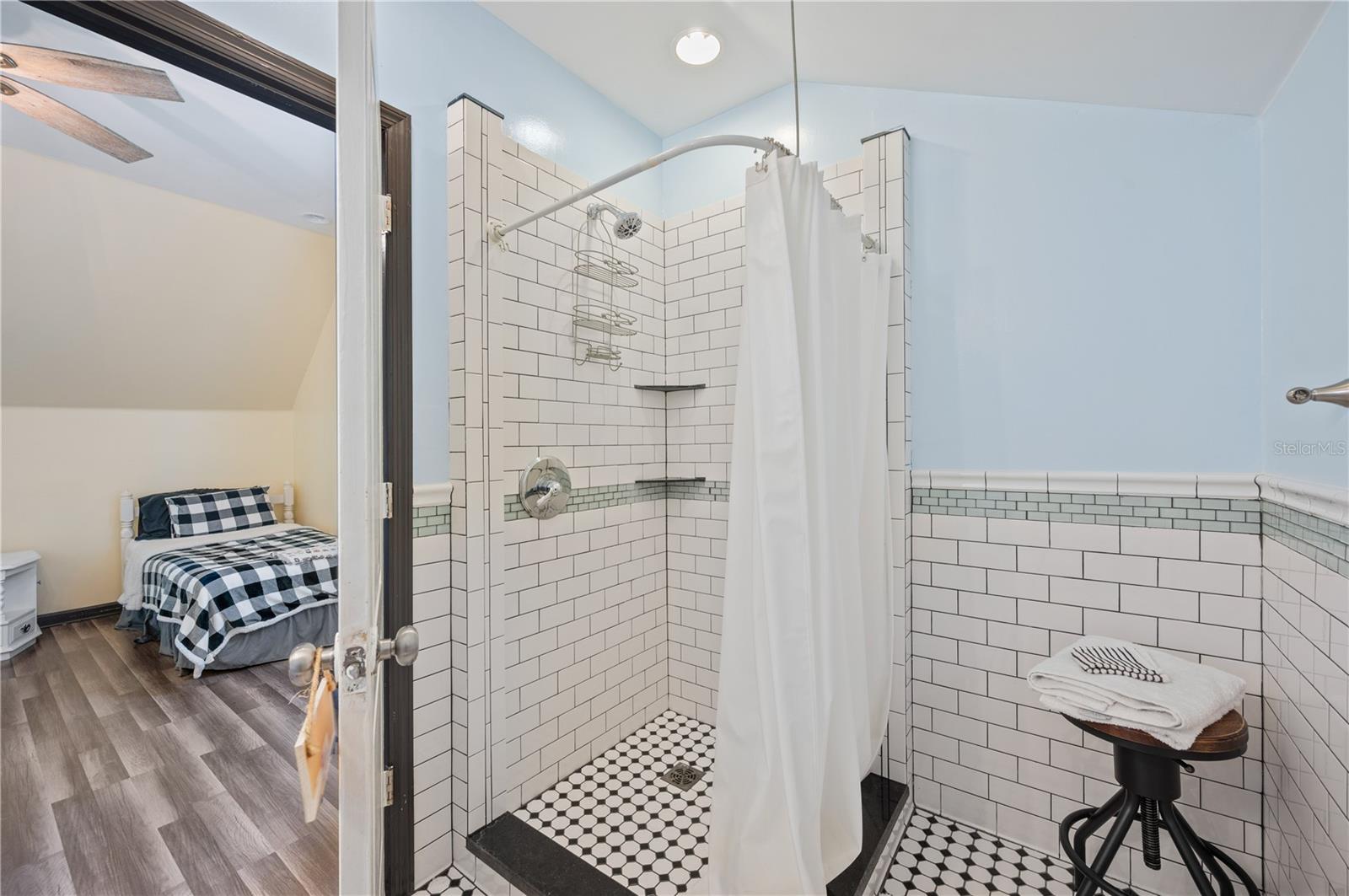 Image 28 of 46 For 810 Church Street