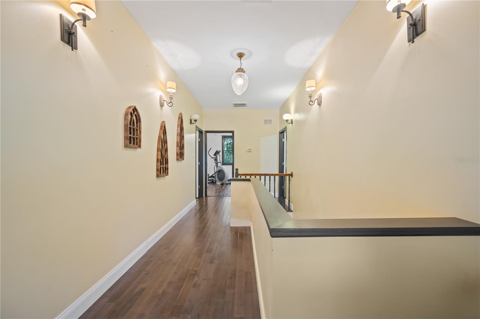 Image 36 of 46 For 810 Church Street