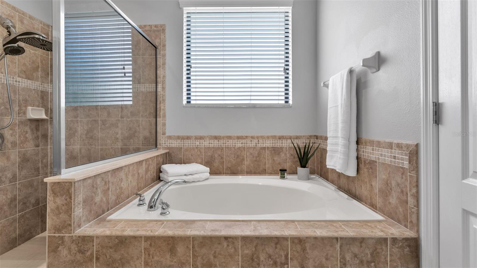 Image 26 of 61 For 1826 Altavista Circle