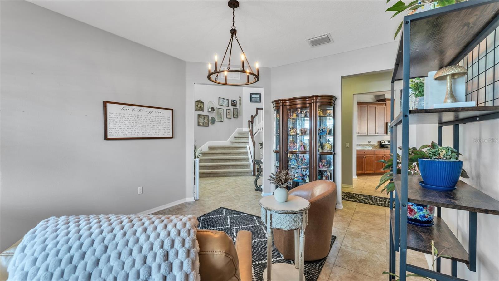 Image 5 of 61 For 1826 Altavista Circle