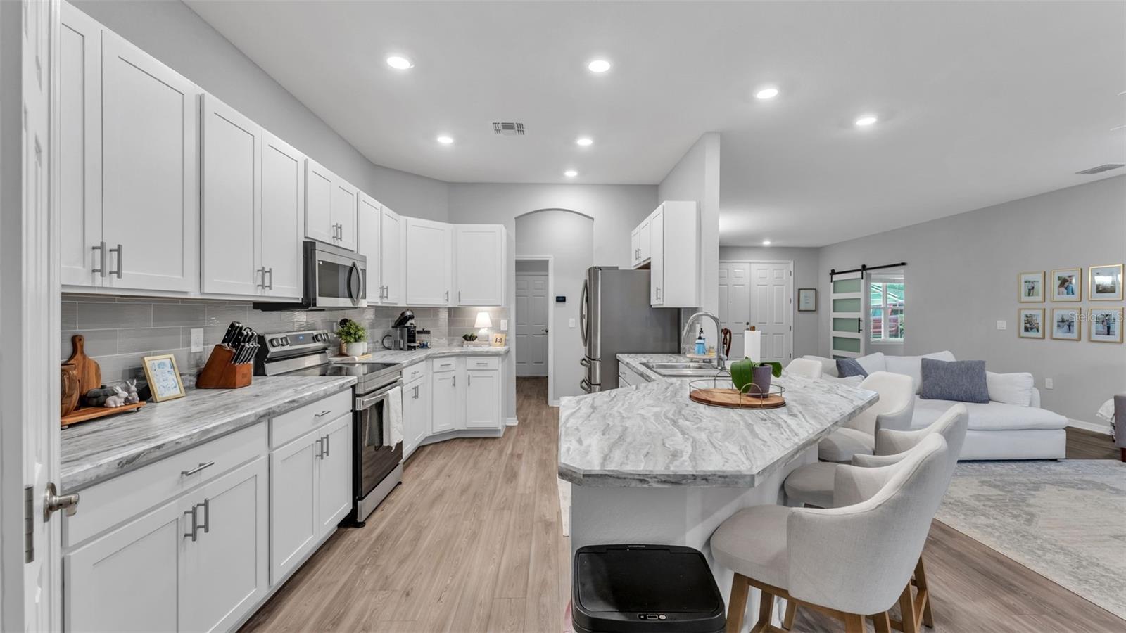 Image 14 of 42 For 1101 Montgomery Lane