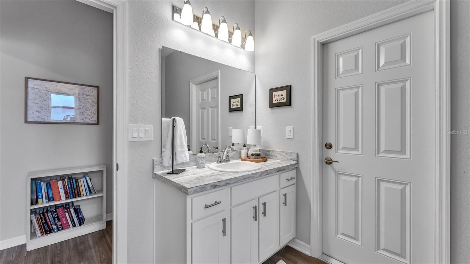 Image 31 of 42 For 1101 Montgomery Lane