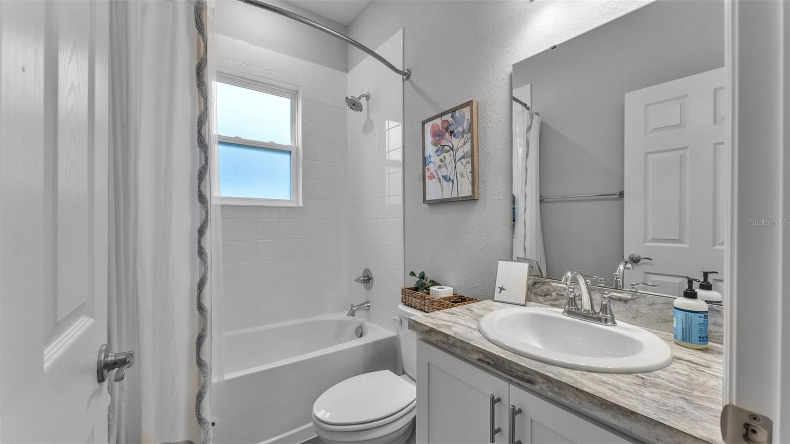 Image 37 of 42 For 1101 Montgomery Lane