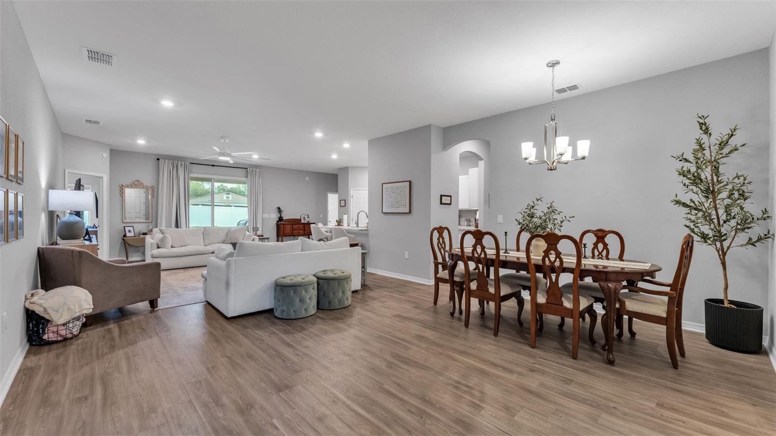 Image 5 of 42 For 1101 Montgomery Lane