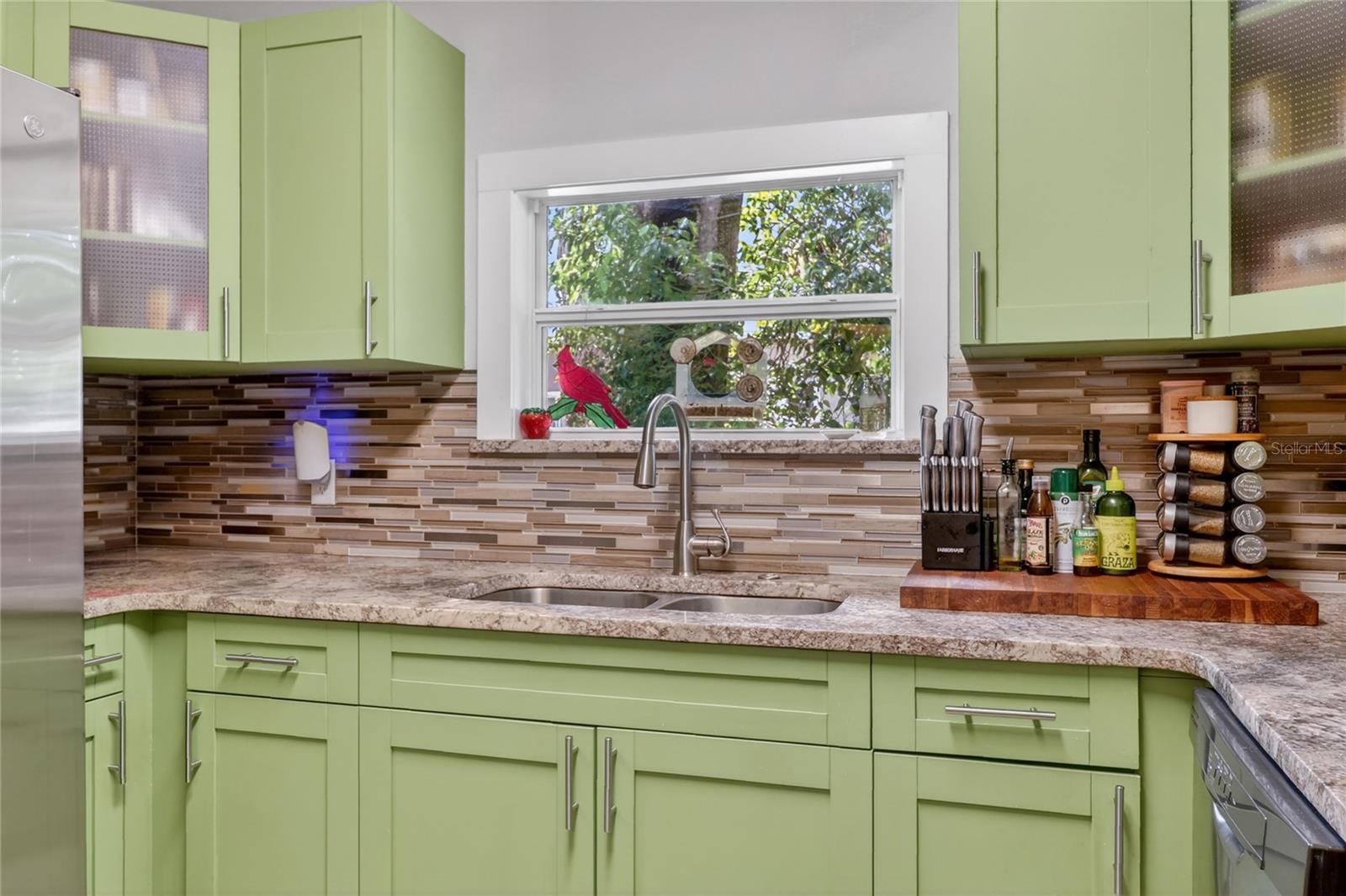 Image 11 of 36 For 1041 Dakota Avenue