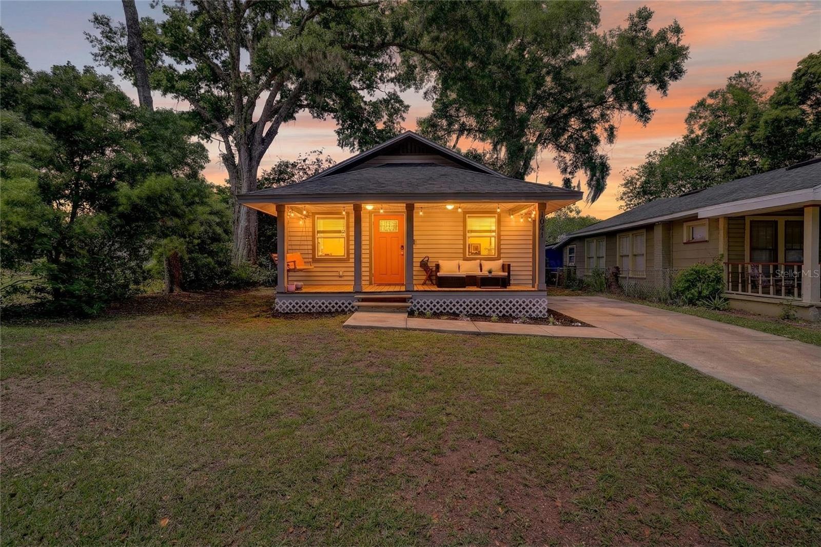 Image 2 of 36 For 1041 Dakota Avenue