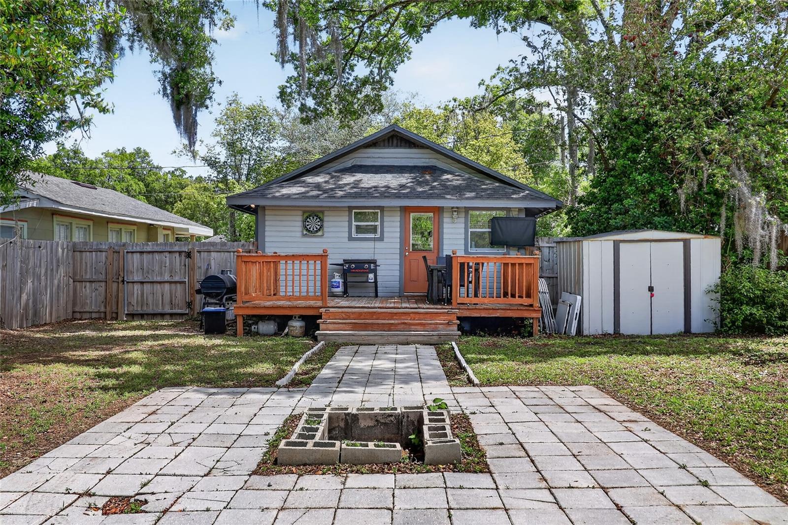 Image 22 of 36 For 1041 Dakota Avenue