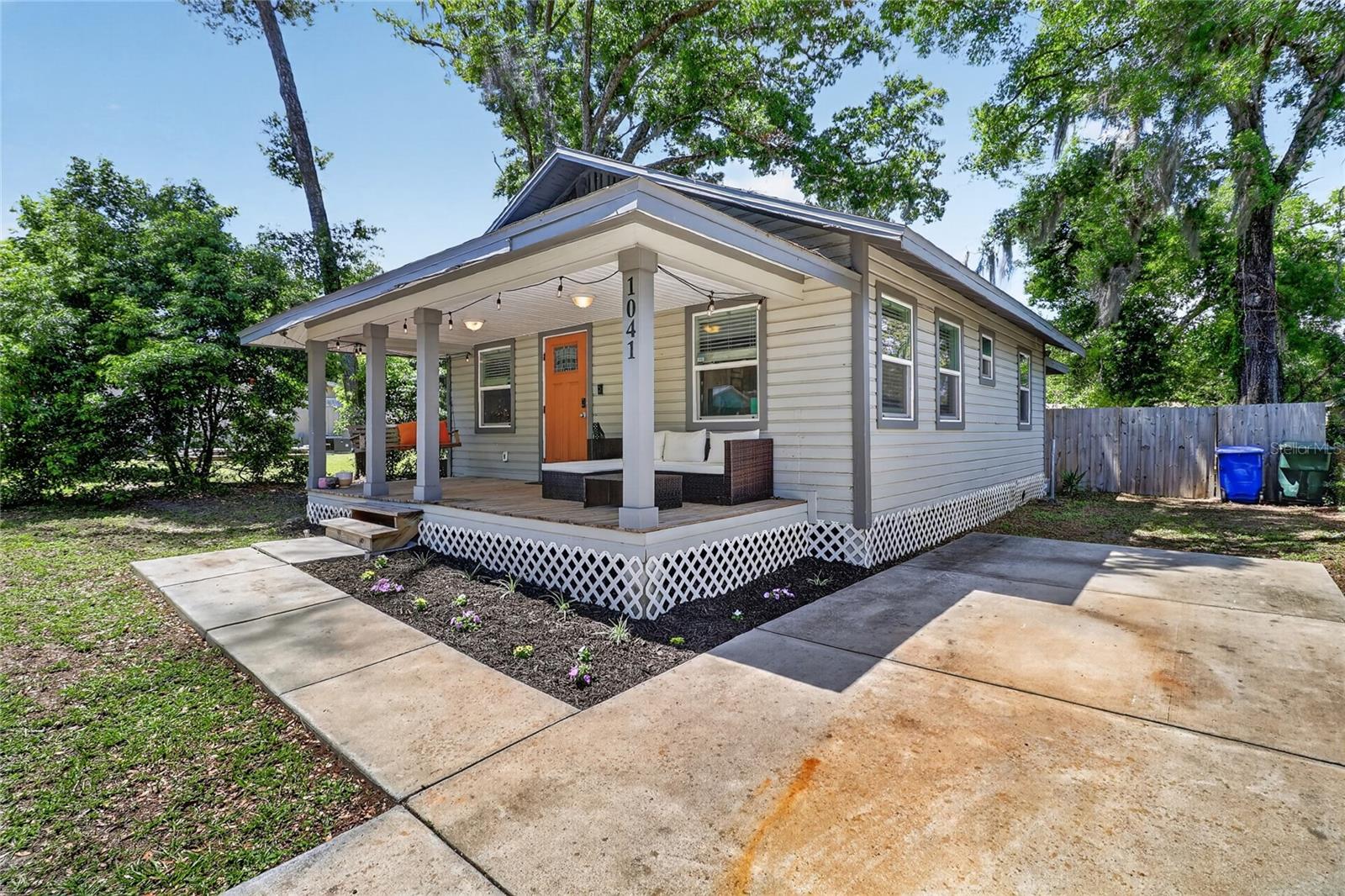 Image 27 of 36 For 1041 Dakota Avenue