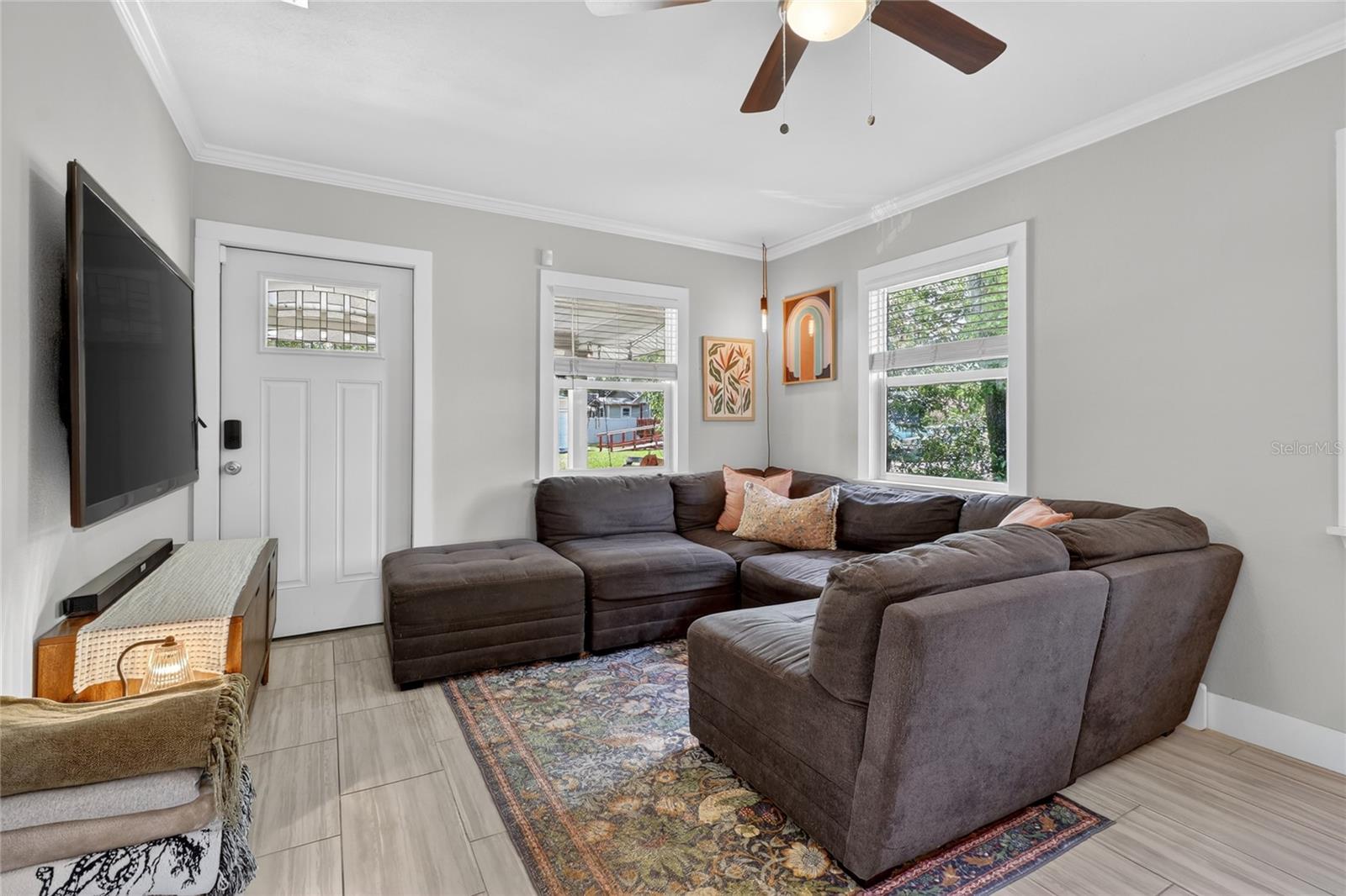 Image 5 of 36 For 1041 Dakota Avenue