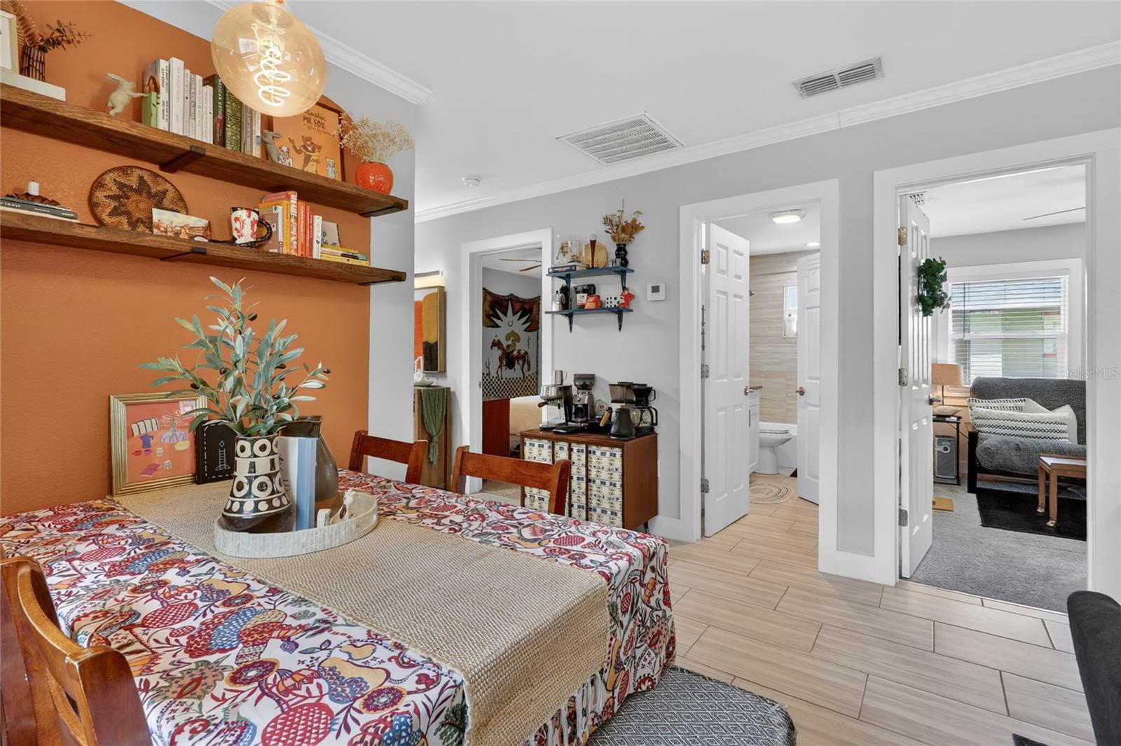 Image 8 of 36 For 1041 Dakota Avenue