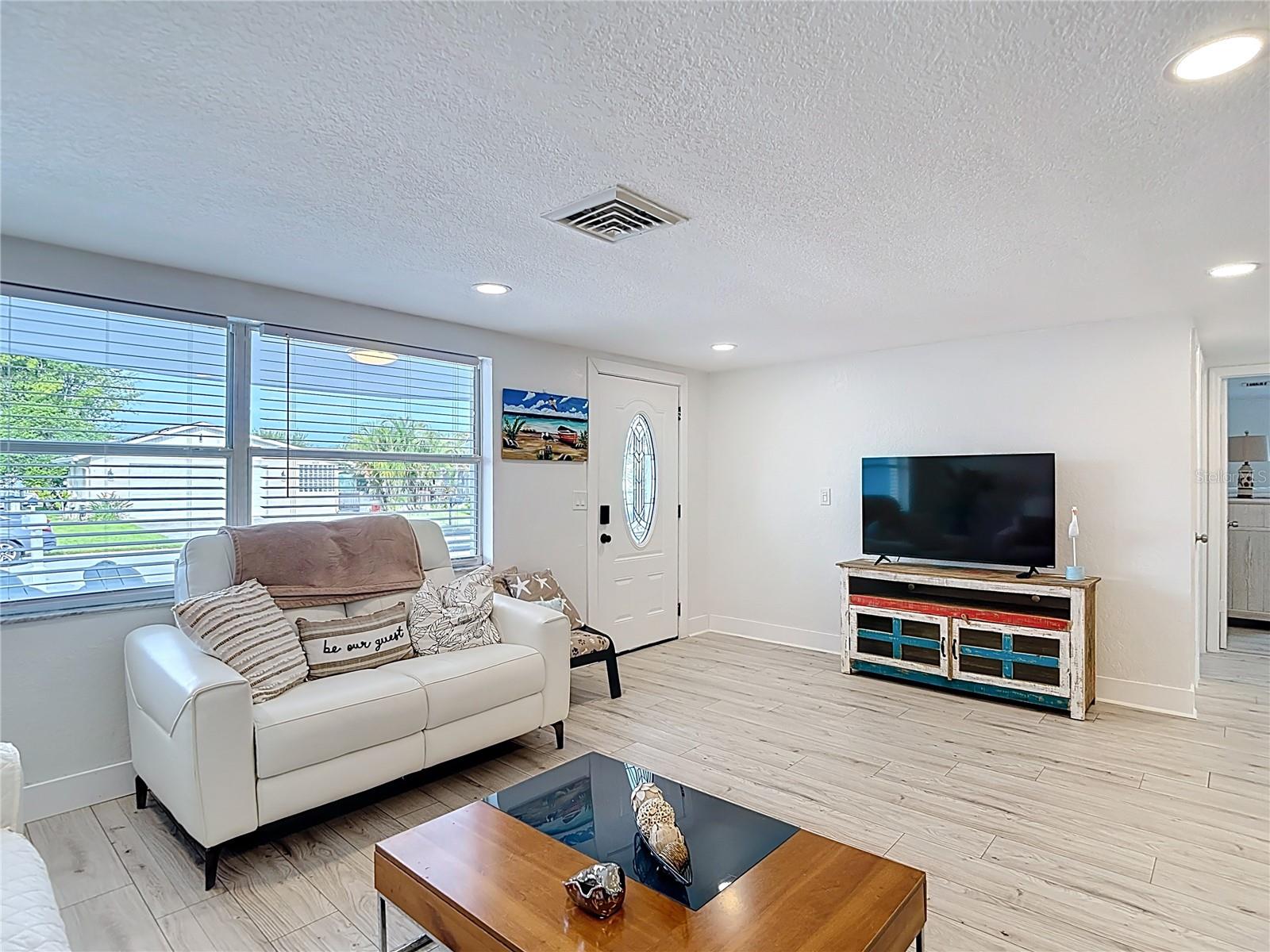 Image 5 of 35 For 4462 Rudder Way