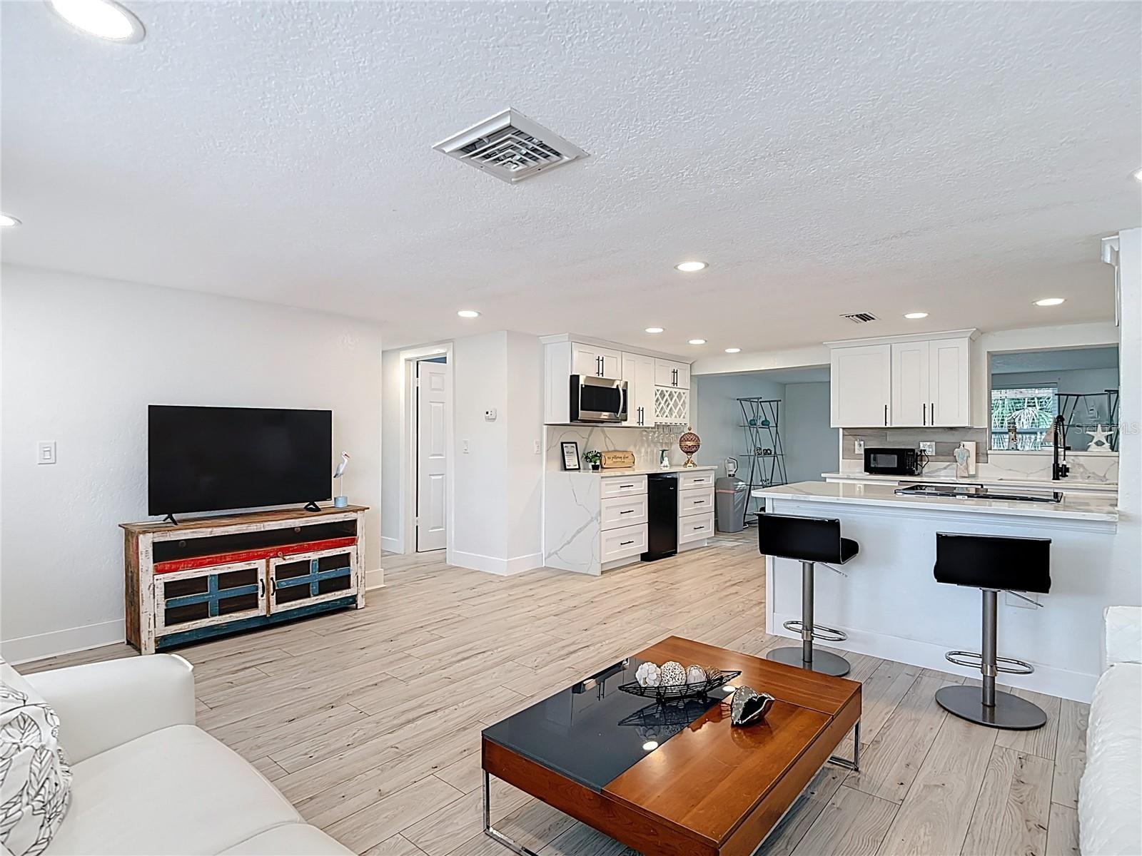 Image 6 of 35 For 4462 Rudder Way