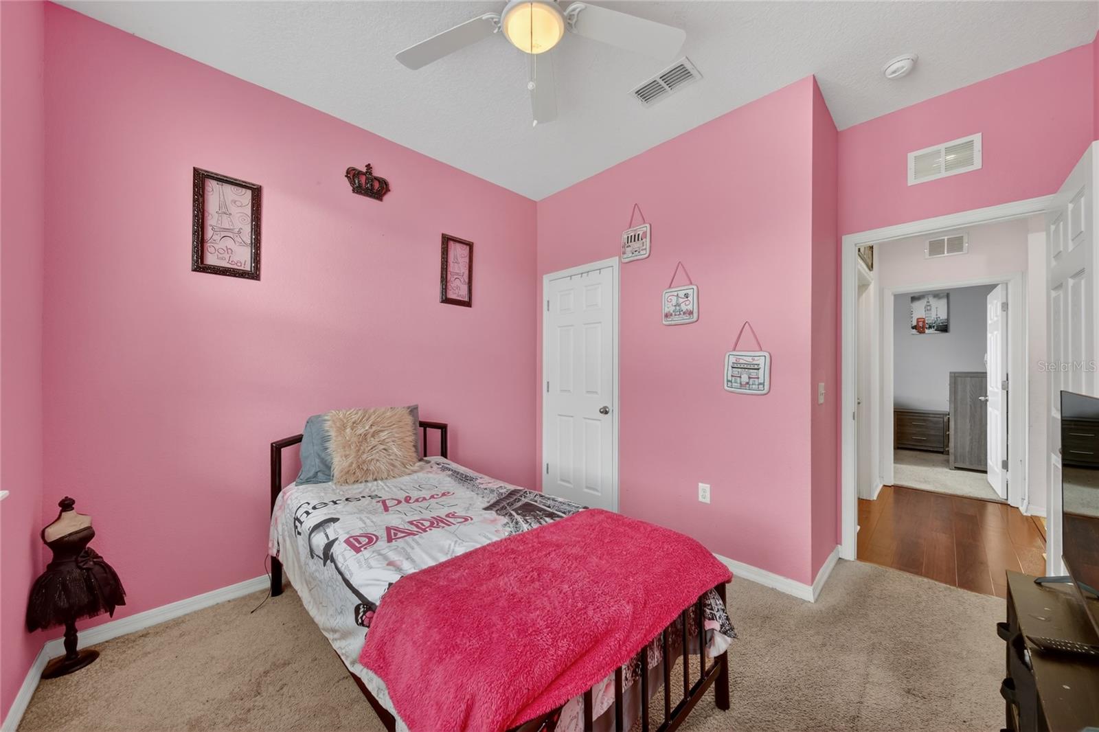 Image 16 of 43 For 855 Krenson Woods Lane