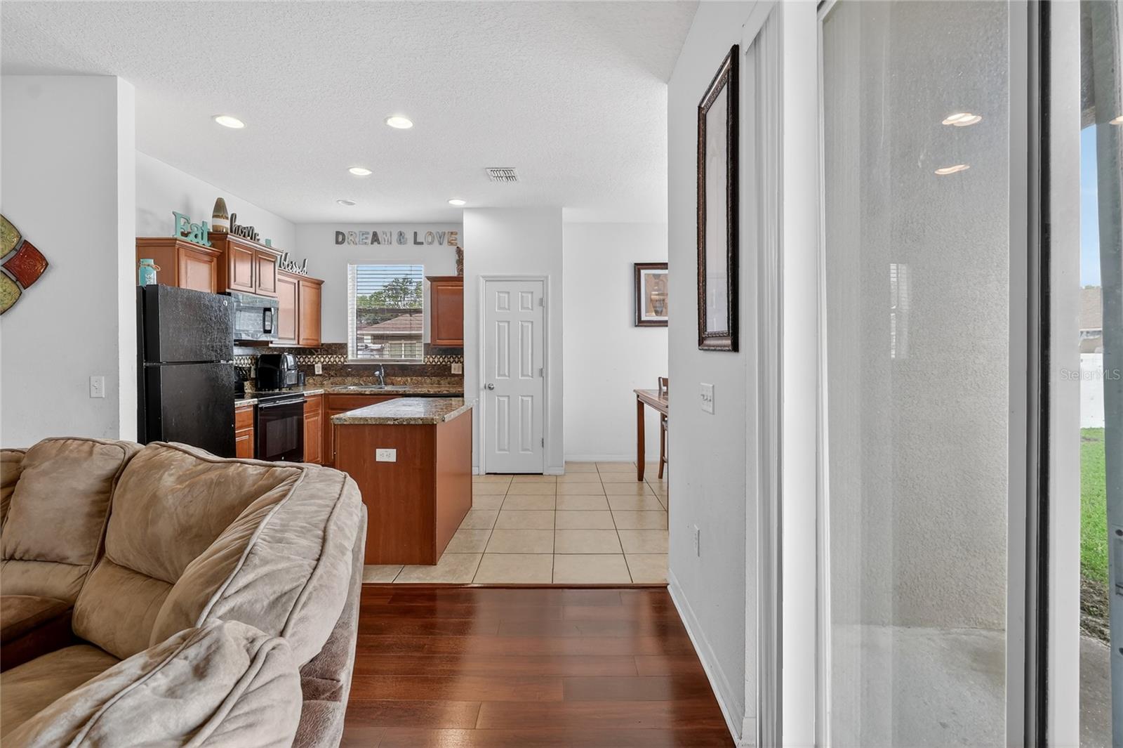 Image 21 of 43 For 855 Krenson Woods Lane