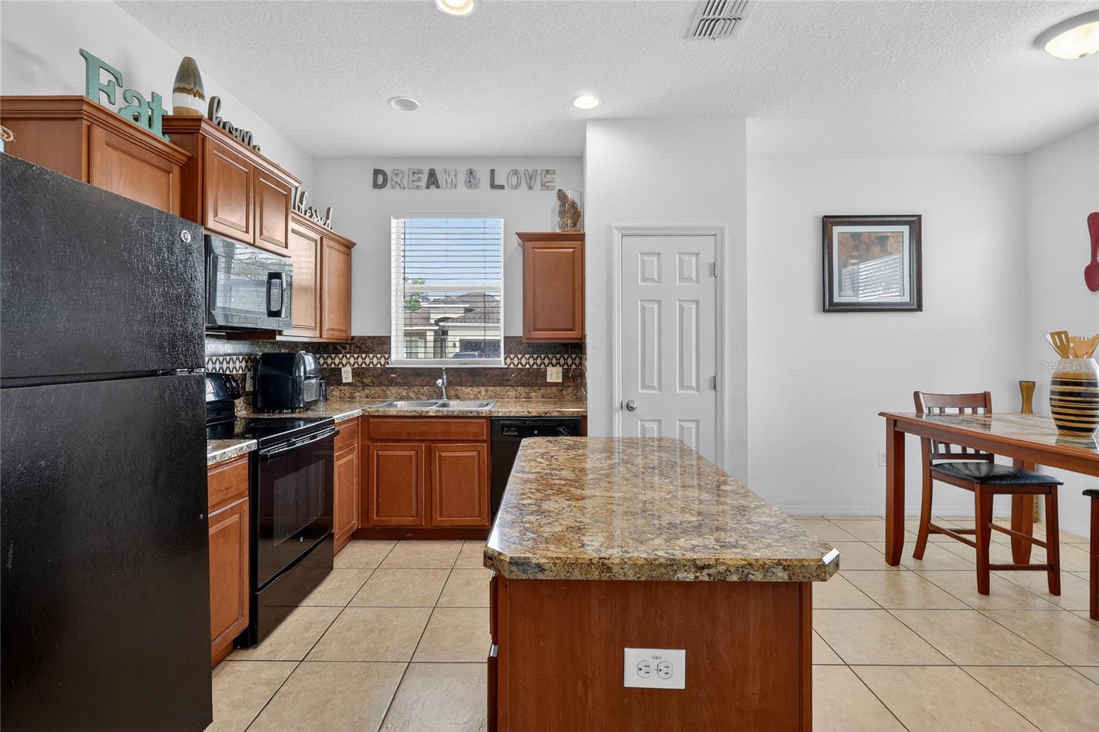 Image 23 of 43 For 855 Krenson Woods Lane