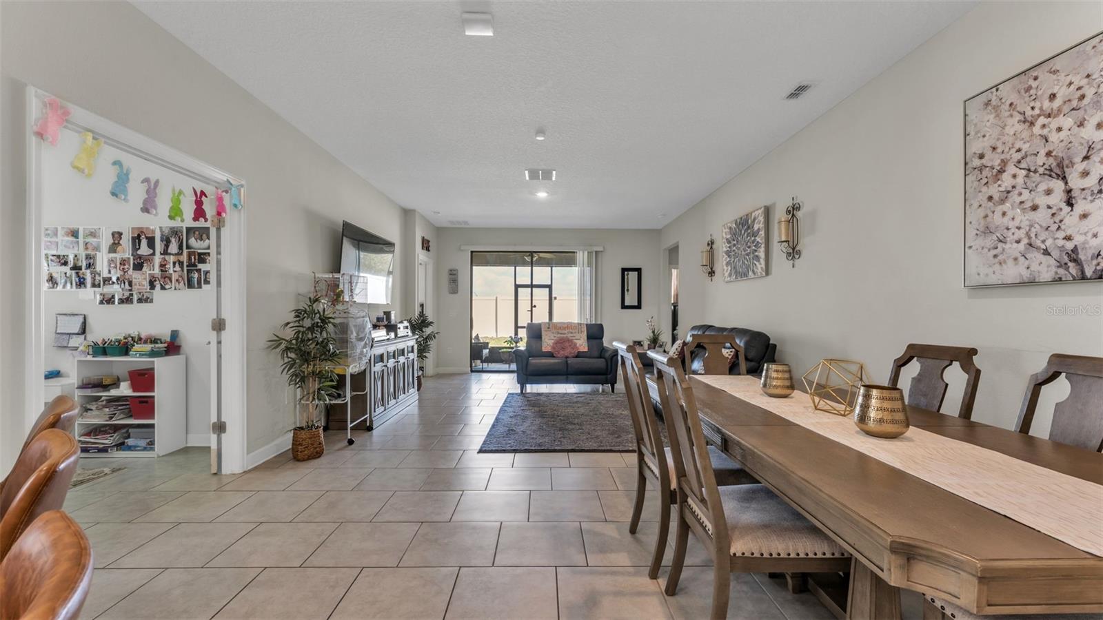 Image 11 of 45 For 212 Bergamot Loop