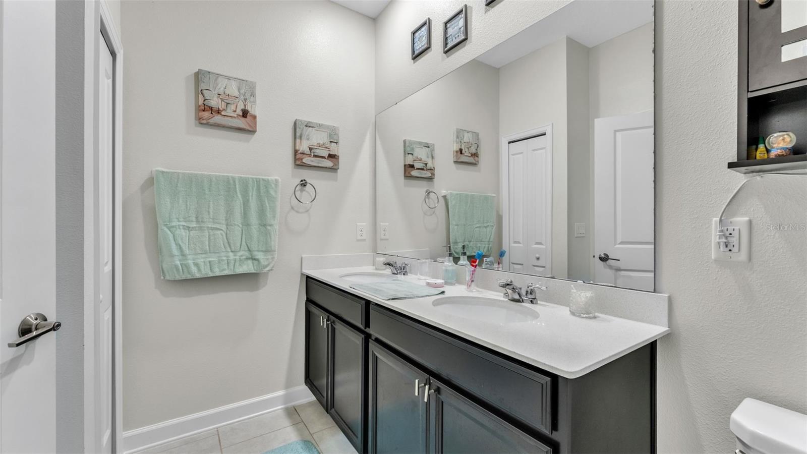 Image 18 of 45 For 212 Bergamot Loop